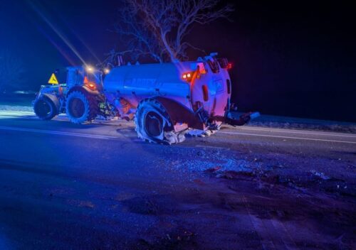 zderzenie, ciągnik, beczkowóz, auto